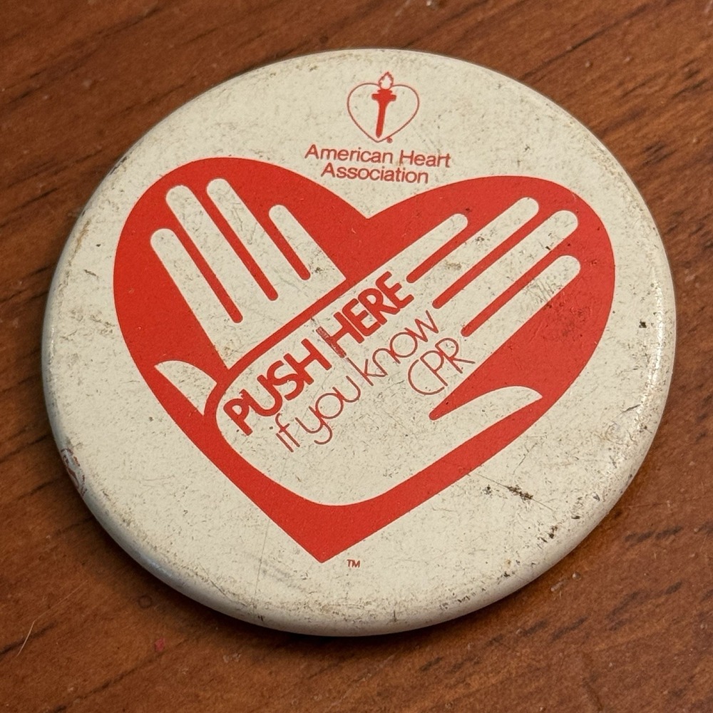 Push Here If You Know CPR Heart Vintage Pinback Button‎ Pin Round Circle